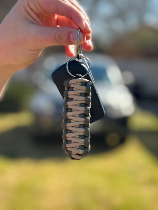 KHAKI GREEN KEY CHAIN